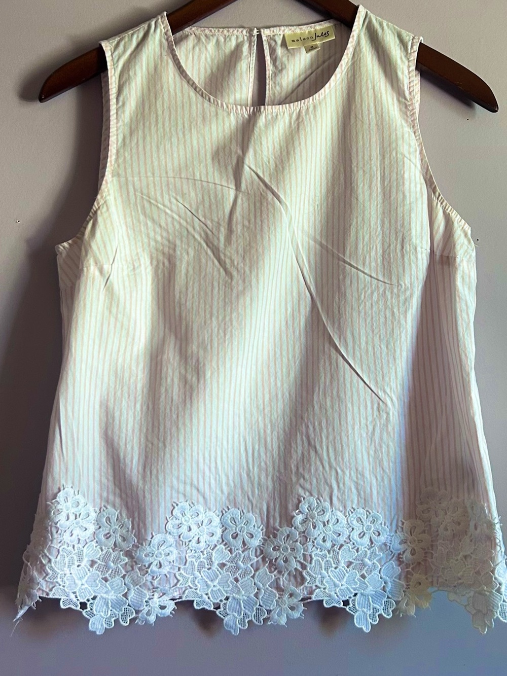 Maison Jules Sleeveless Top With Pink And White Stripes And Lace Hem Size Small